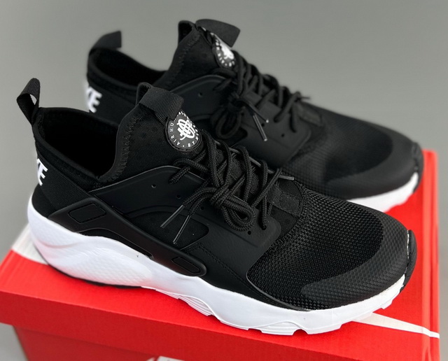 Nike Air Huarache 4 02